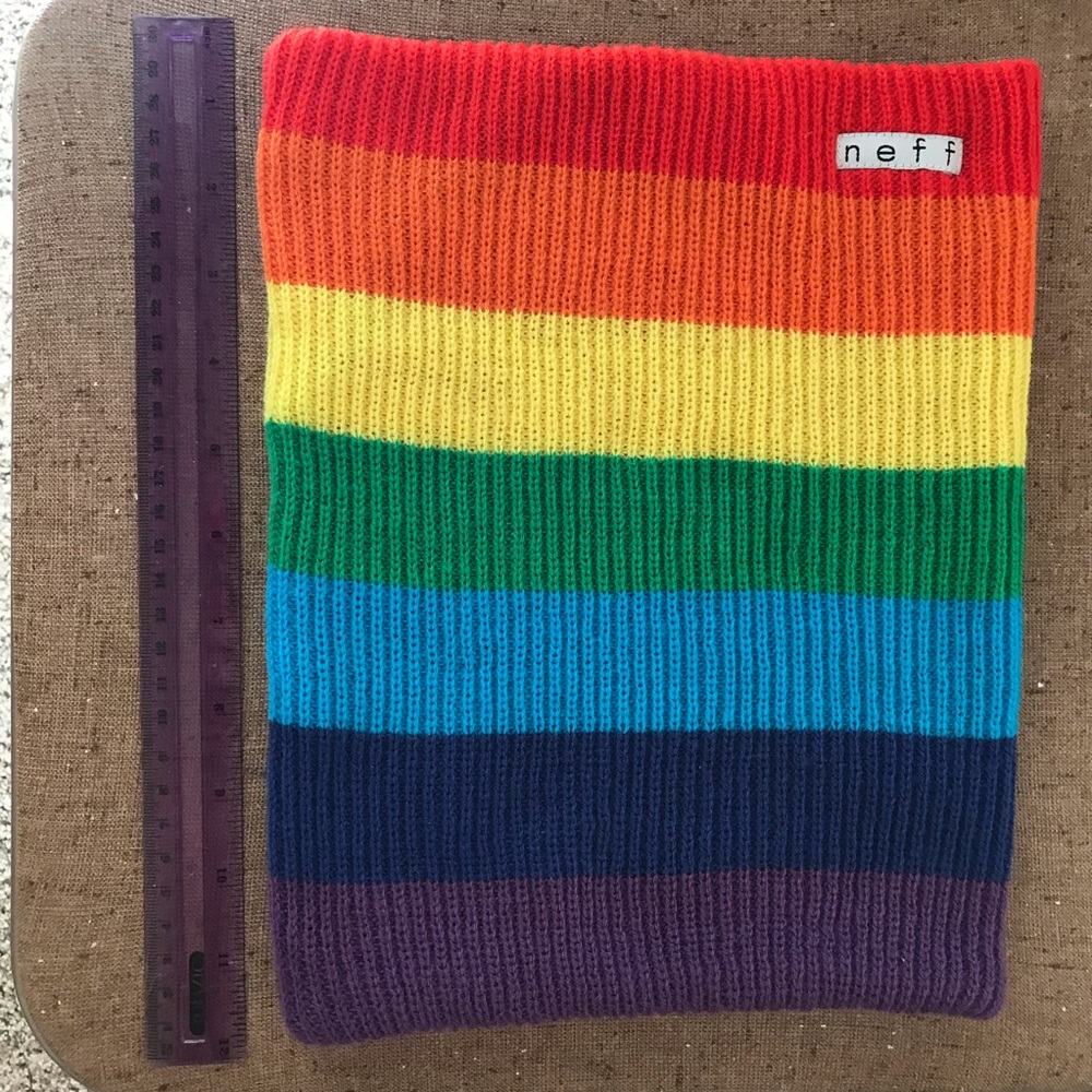 Neff rainbow gater - Picture 3 of 4